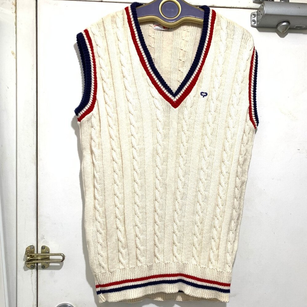 VINTAGE 3 STRIKES V-NECK CABLE KNIT COTTON VESTS SIZE XL